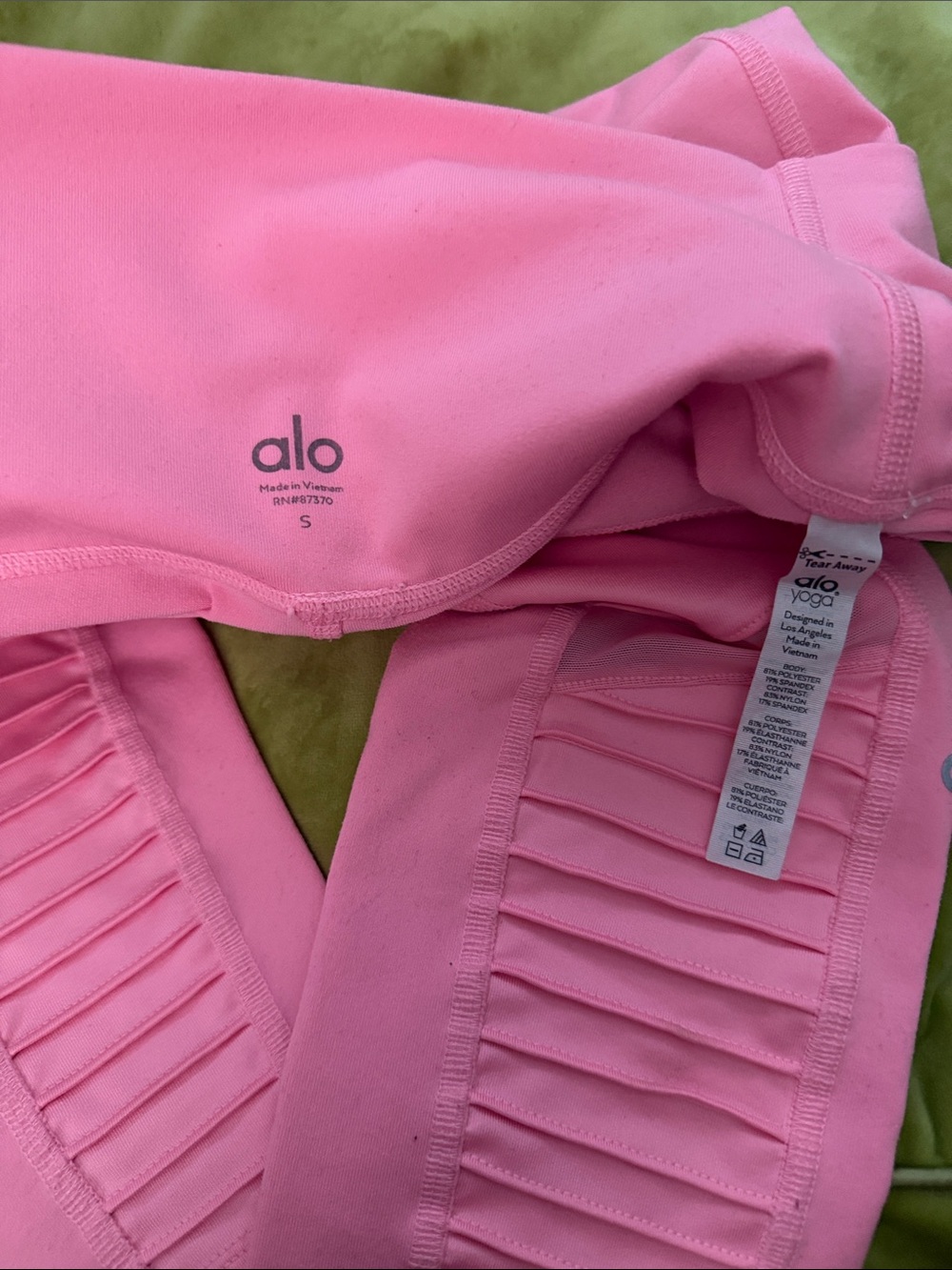 ALO Yoga Pink High-Waist Leggings - Picture 4 of 4
